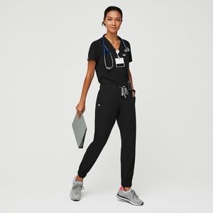 FIGS Black Yowah Scrub Pants